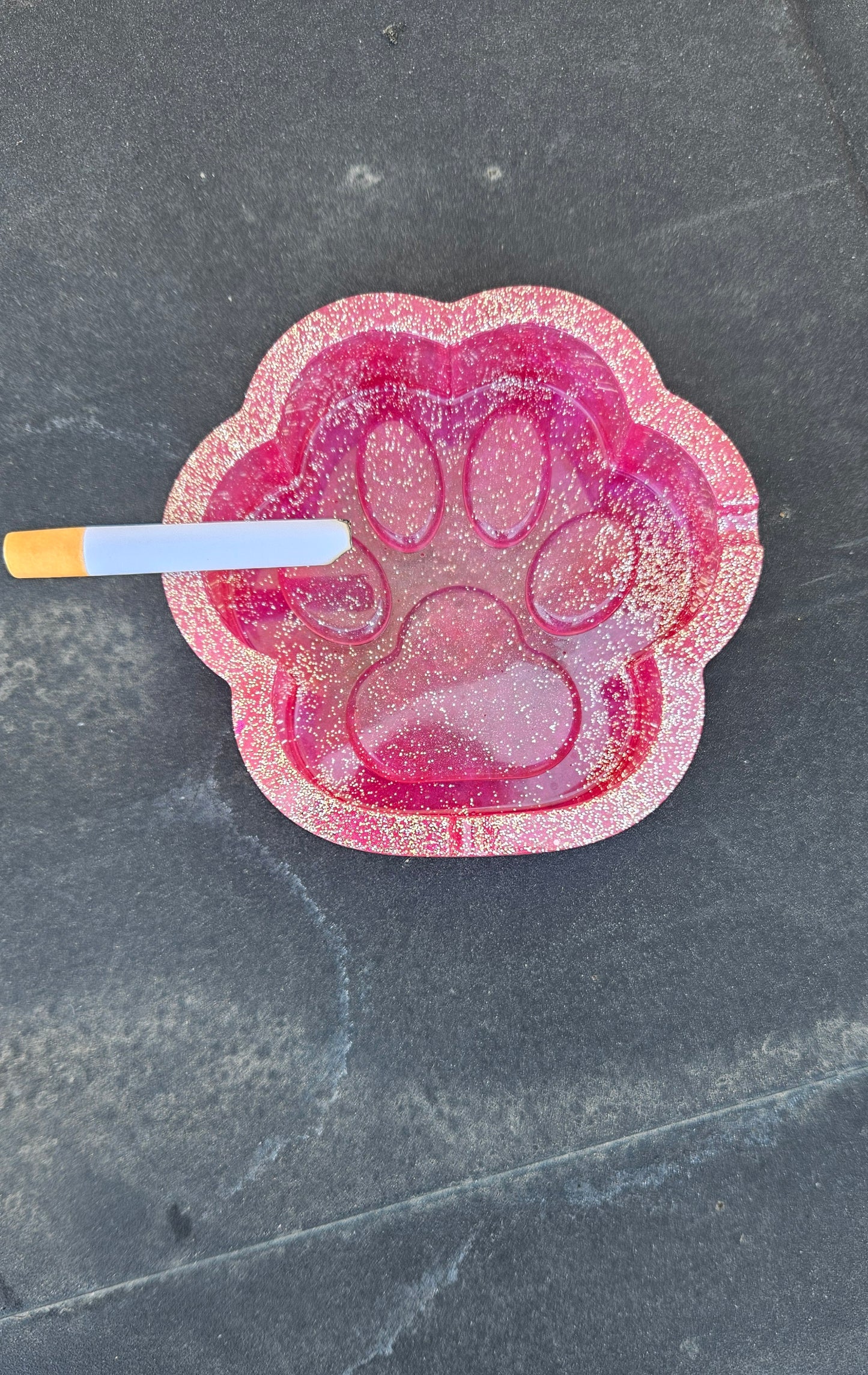 Cendrier en forme de patte