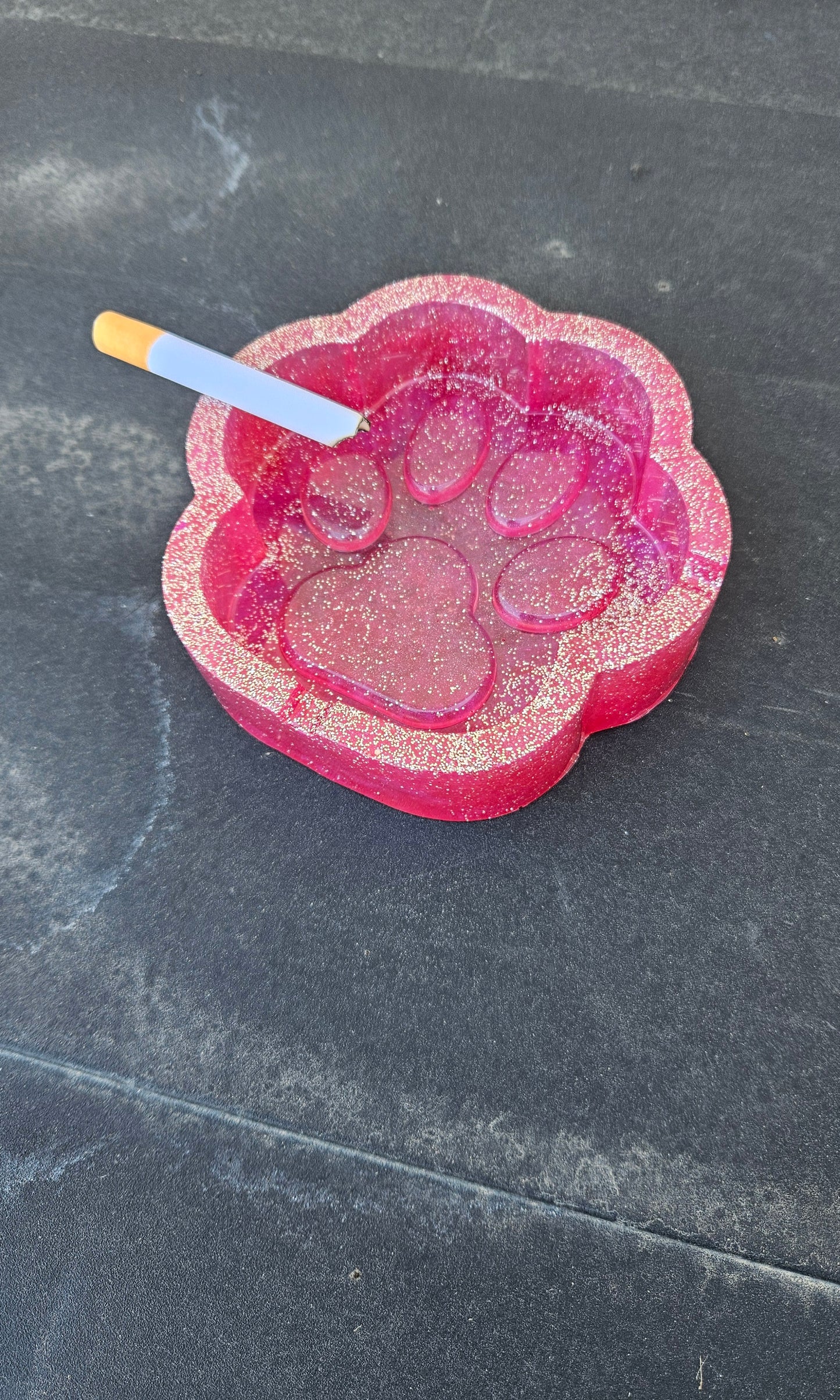 Cendrier en forme de patte