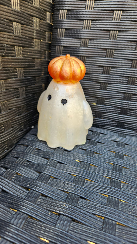 Fantôme avec citrouille